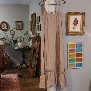 AERIE CROCHET TRIM MAXI DRESS - COCOA CREME - SIZE MED
